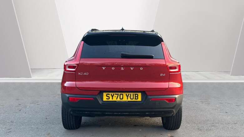 Volvo Xc40 2.0 B4P R DESIGN Pro 5dr Auto Petrol Estate